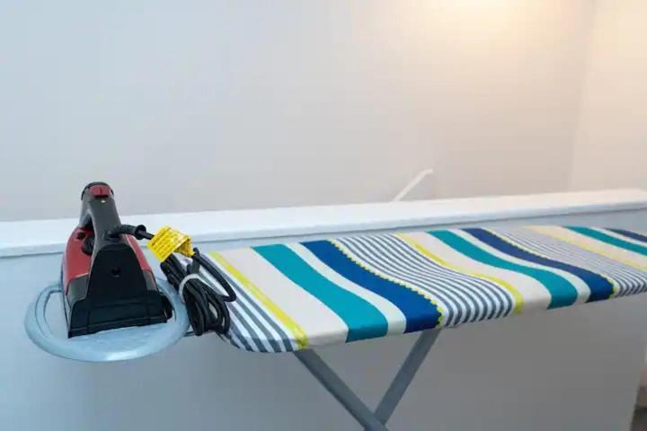 Cosy 2 Bed With Parking Near Piccadilly, Etihad Stadium And Coop Live Sleeps Up To 5 Villa Manchester Bagian luar foto